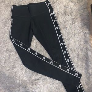 PINK Leggings